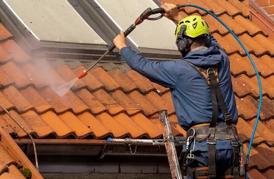 Démoussage et hydrofuge de toiture à Houppeville