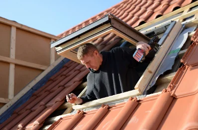 Pose de fenêtres de toit Velux à Houppeville